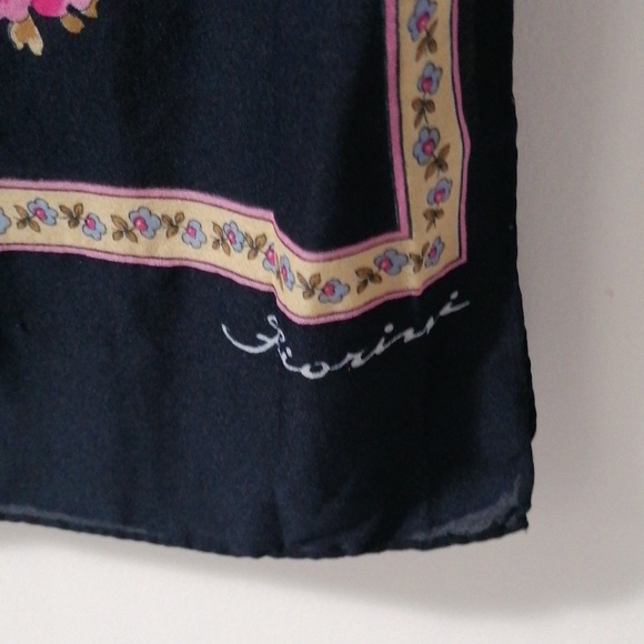 Gorgeous Fiorini Long Scarf - Picture 2 of 3